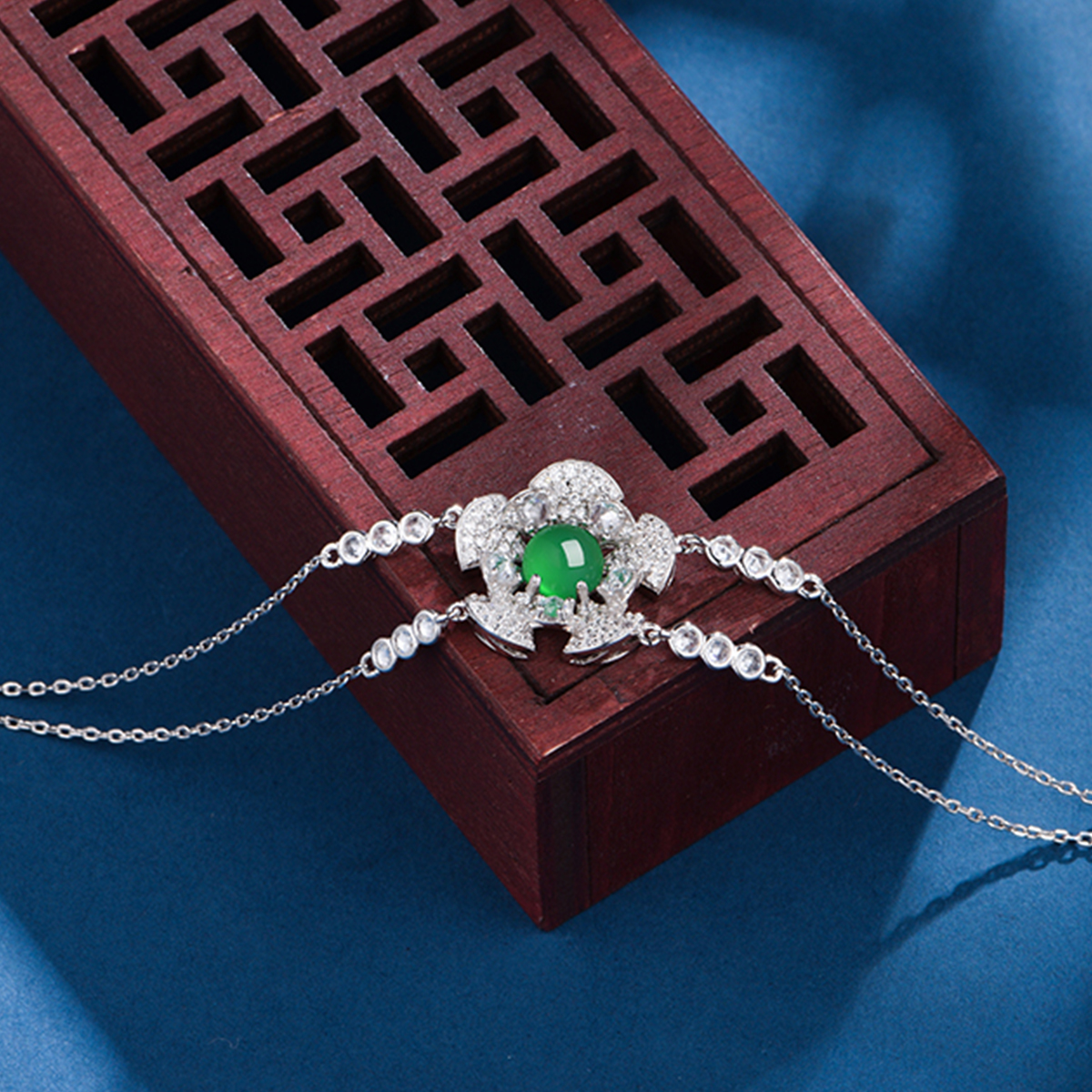 Sterling Silver Bracelet Platinum Plated 6mm Round Green Chrysoprase Double Chain Fashion