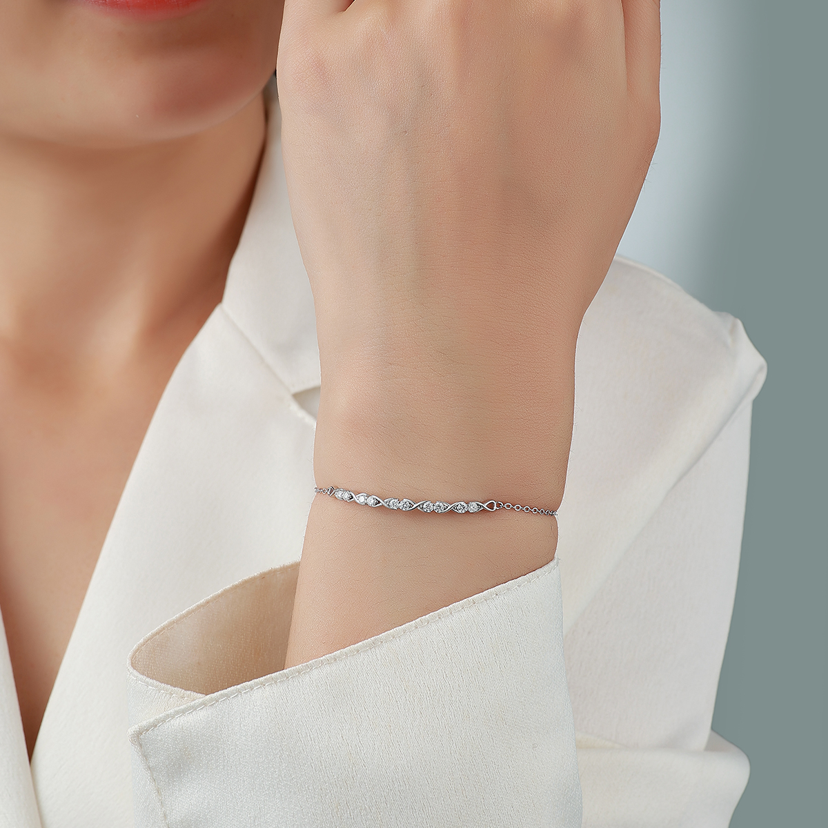 Sterling Silver Infinity Bracelet, D-VVS1 Moissanite Adjustable Chain, Platinum Plated 2g