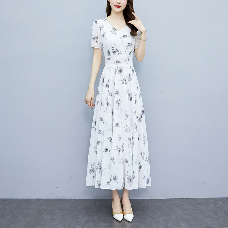 Summer New-style Chiffon Floral Dress With A Fitted Waist