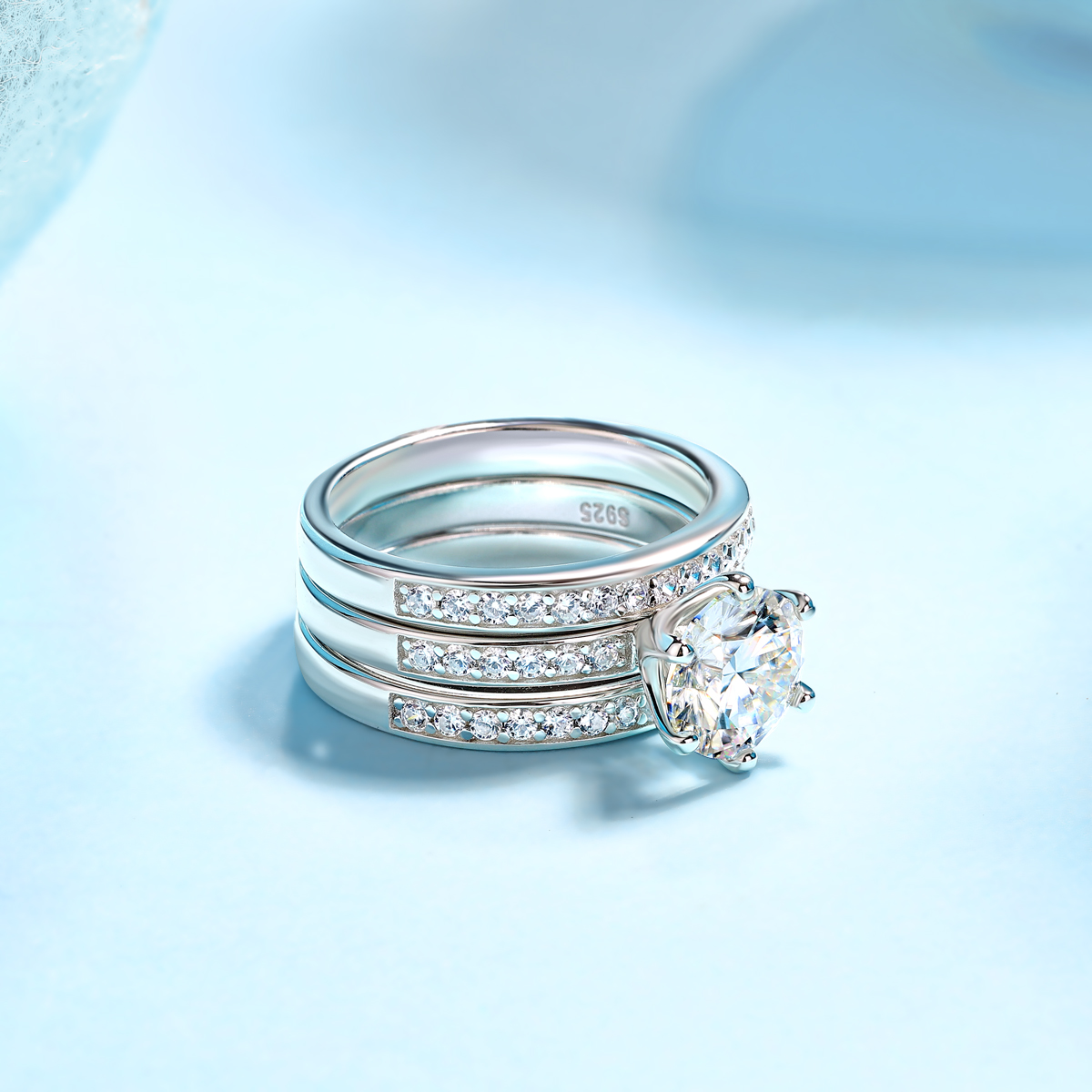 Surging - A Wedding Ring Set With 2-carat Top-quality Moissan Silver And Platinum-plated