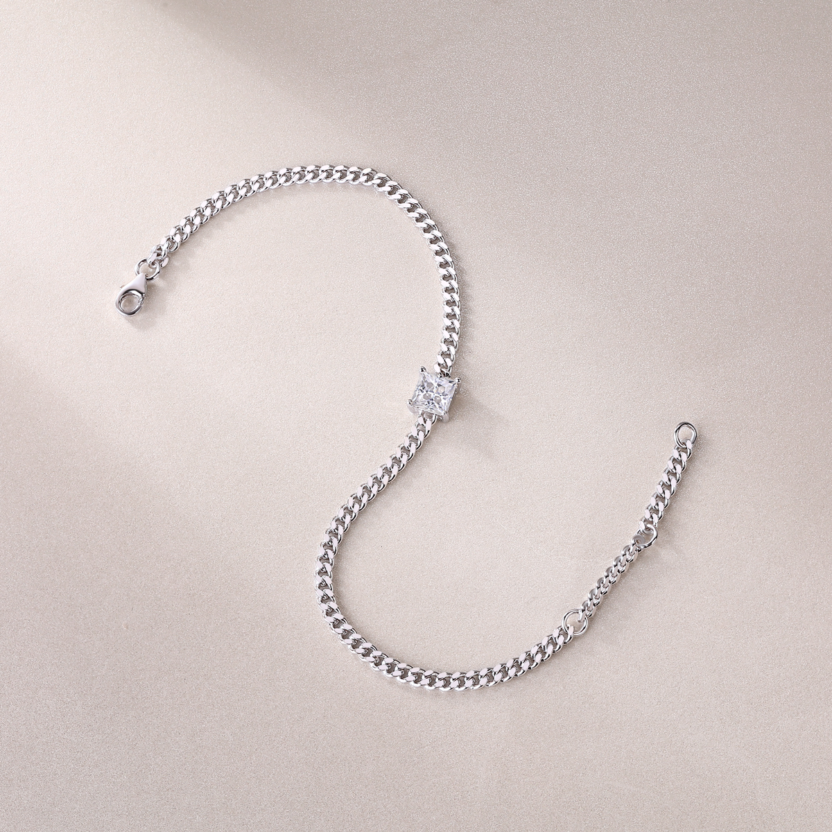 Tenacity - Fashionable Light Luxury Silver Bracelet With Top-Grade Moissanite