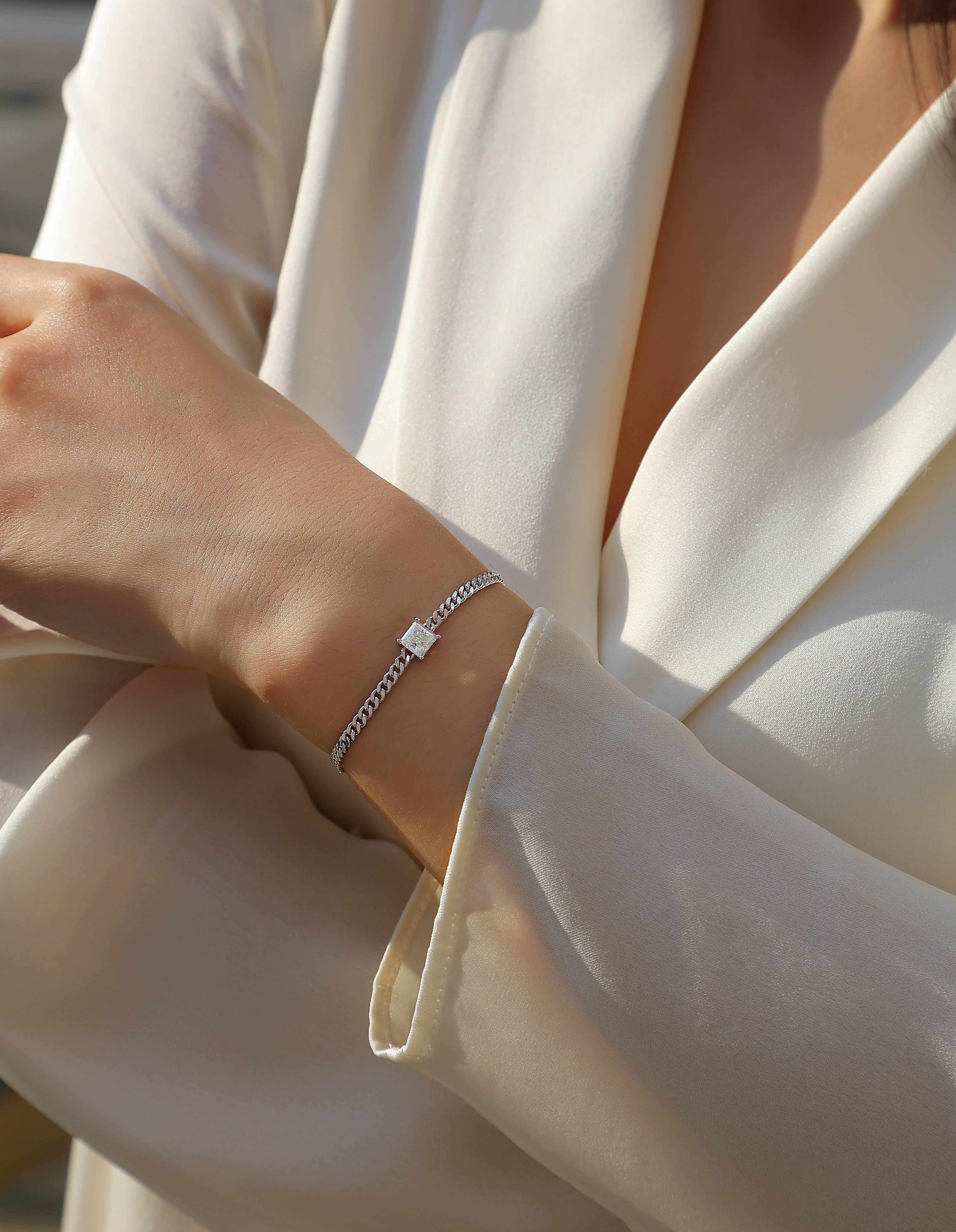 Tenacity - Fashionable Light Luxury Silver Bracelet With Top-Grade Moissanite