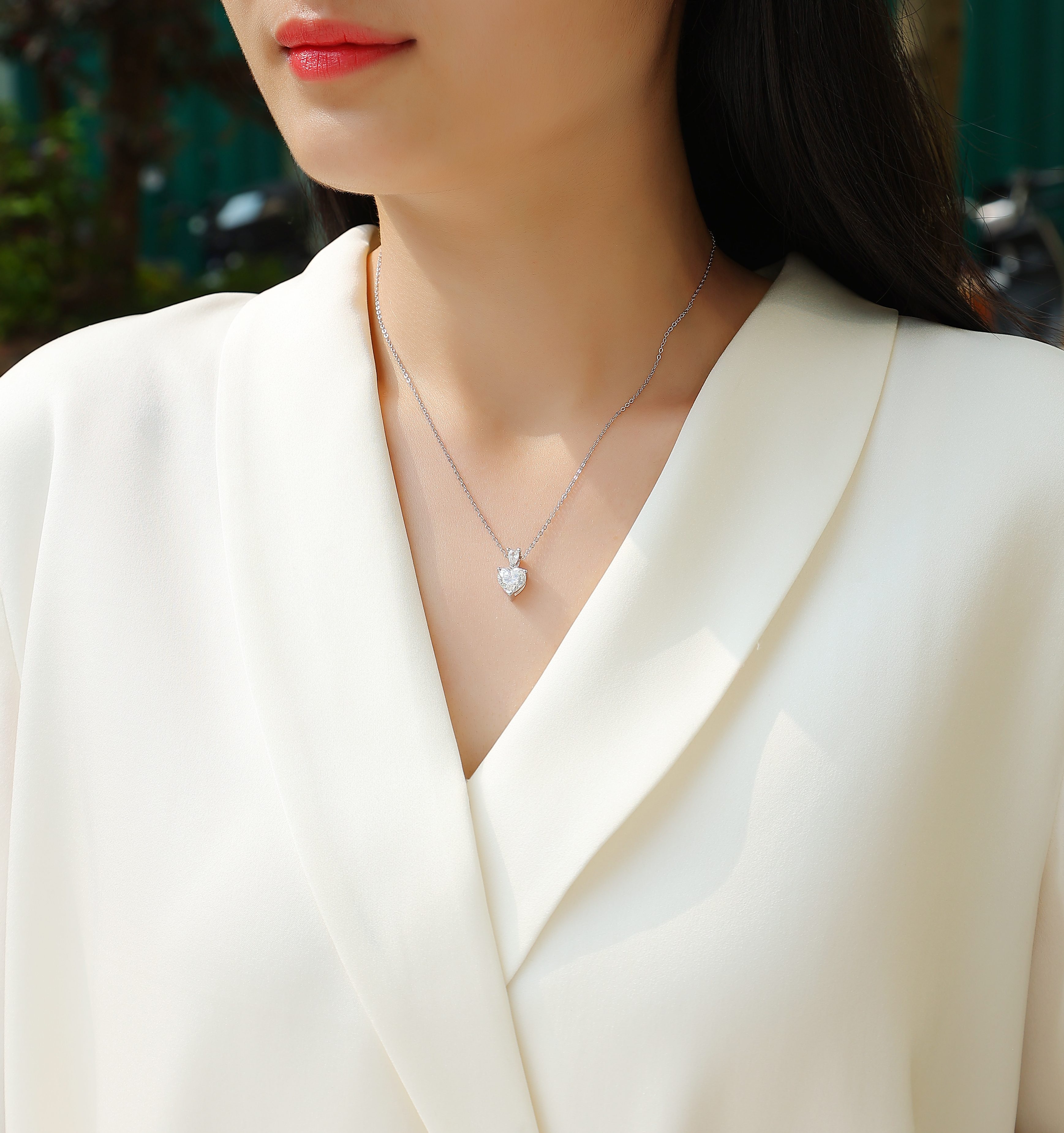 The Beloved Of The Heart - A Fashionable And Light Luxury Jewelry Pendant Necklace Set
