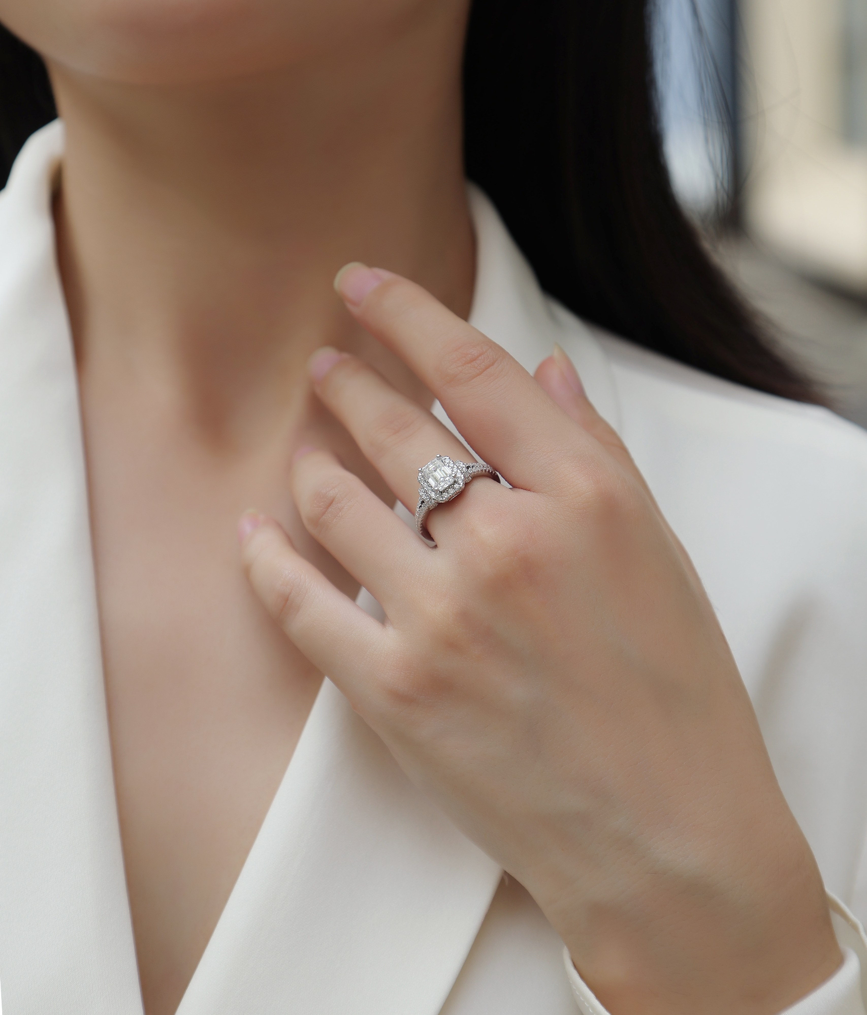 The Box For Storing Dreams - A Wedding Ring Set With Top-quality Moissanite, Silver And