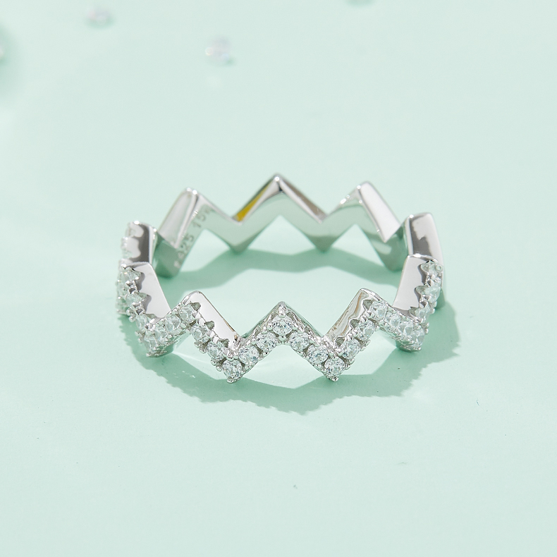 Thunder - A Wedding Ring Set With Top-quality Moissanite Silver And Platinum-plated