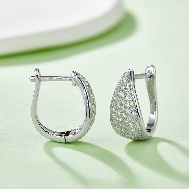 Top-quality Moissanite Luxury And Fashionable Light Luxury Jewelry Silver Stud Earrings