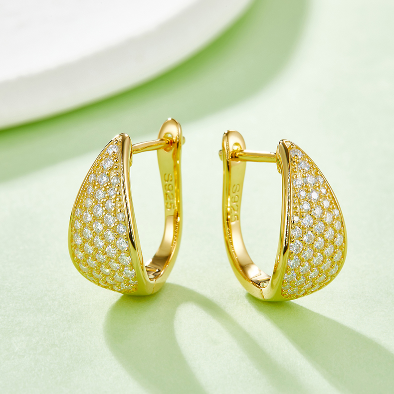 Top-quality Moissanite Luxury And Fashionable Light Luxury Jewelry Silver Stud Earrings