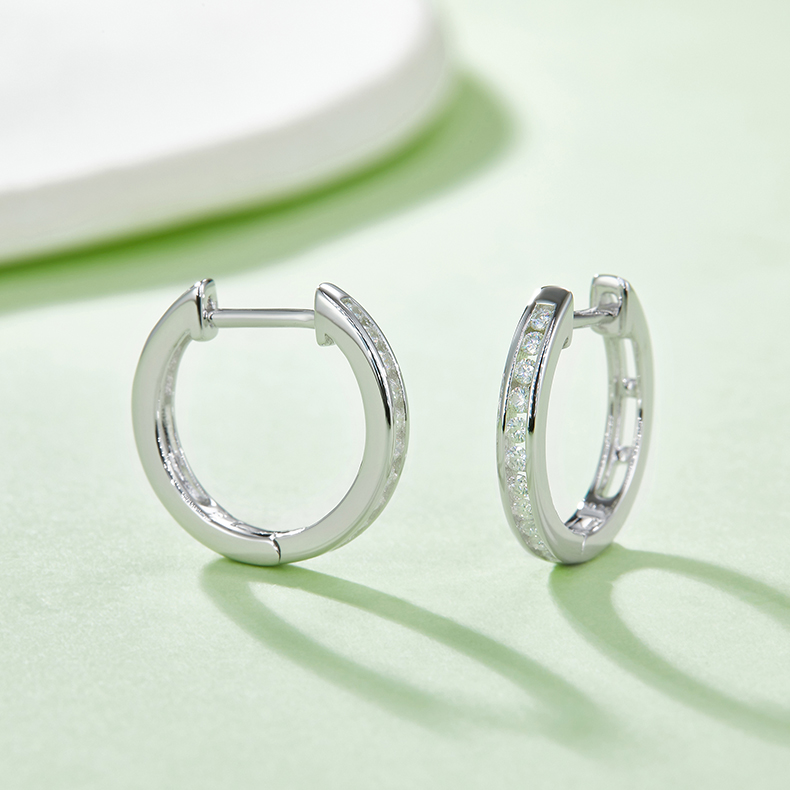 Top-quality Moissanite Luxury And Fashionable Light Luxury Jewelry Silver Stud Earrings