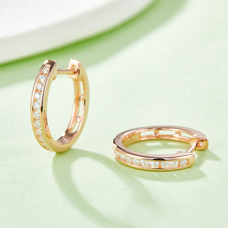Top-quality Moissanite Luxury And Fashionable Light Luxury Jewelry Silver Stud Earrings