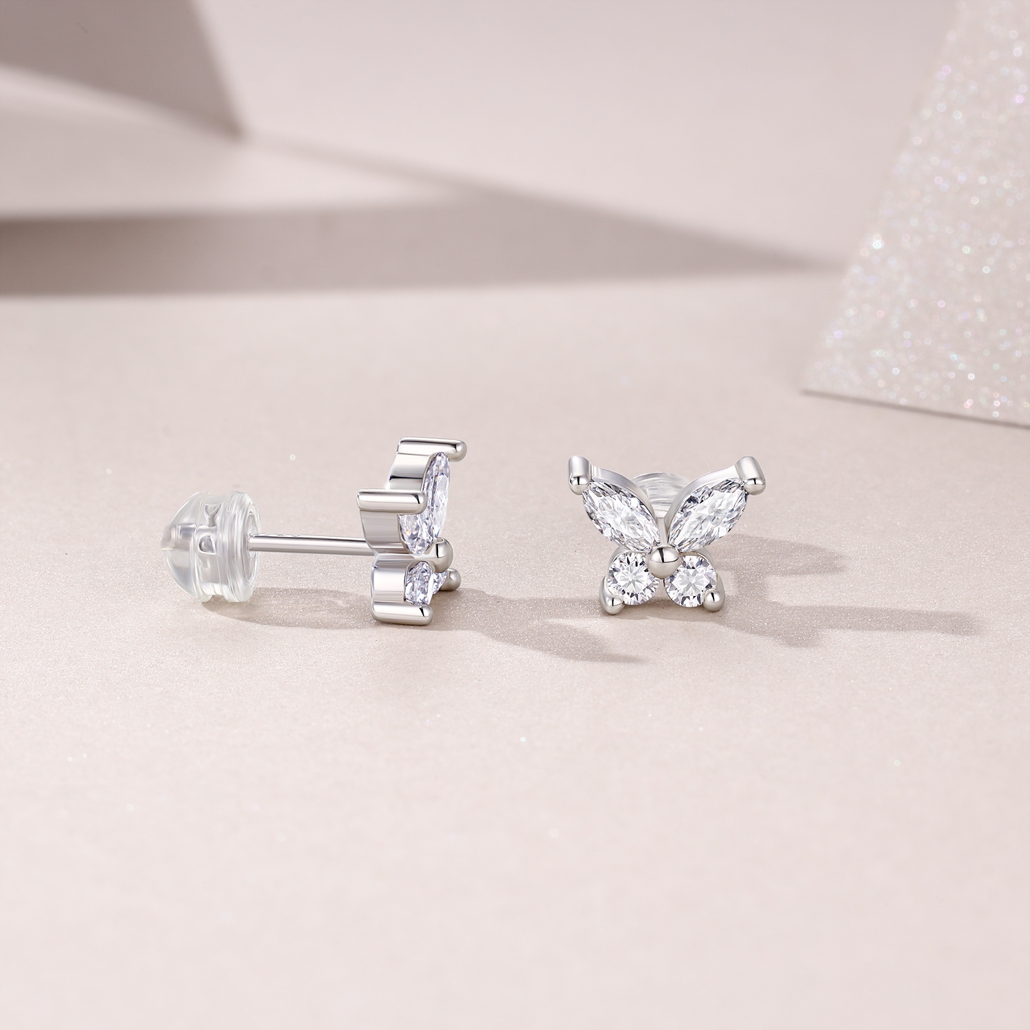 Top-quality Moissanite Luxury And Fashionable Light Luxury Jewelry Silver Stud Earrings
