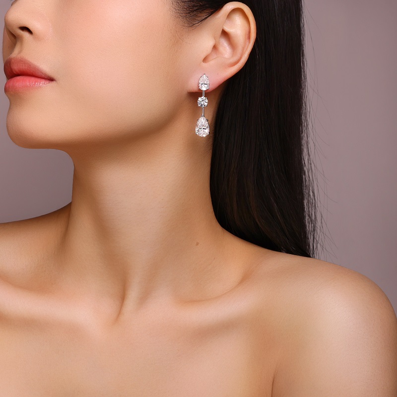 Top-quality Moissanite Luxury And Fashionable Light Luxury Jewelry Silver Stud Earrings