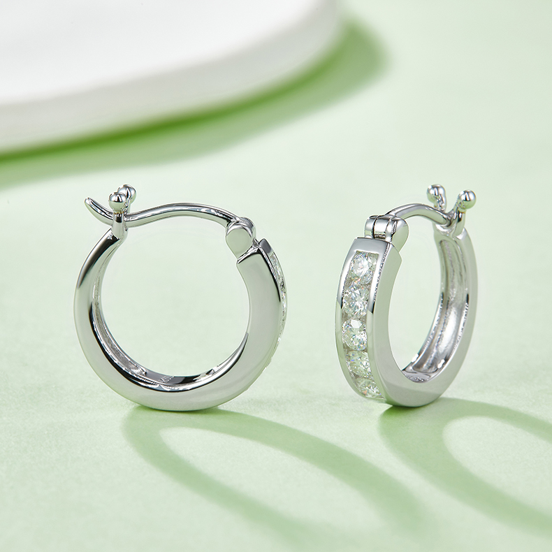 Top-quality Moissanite Luxury And Fashionable Light Luxury Jewelry Silver Stud Earrings