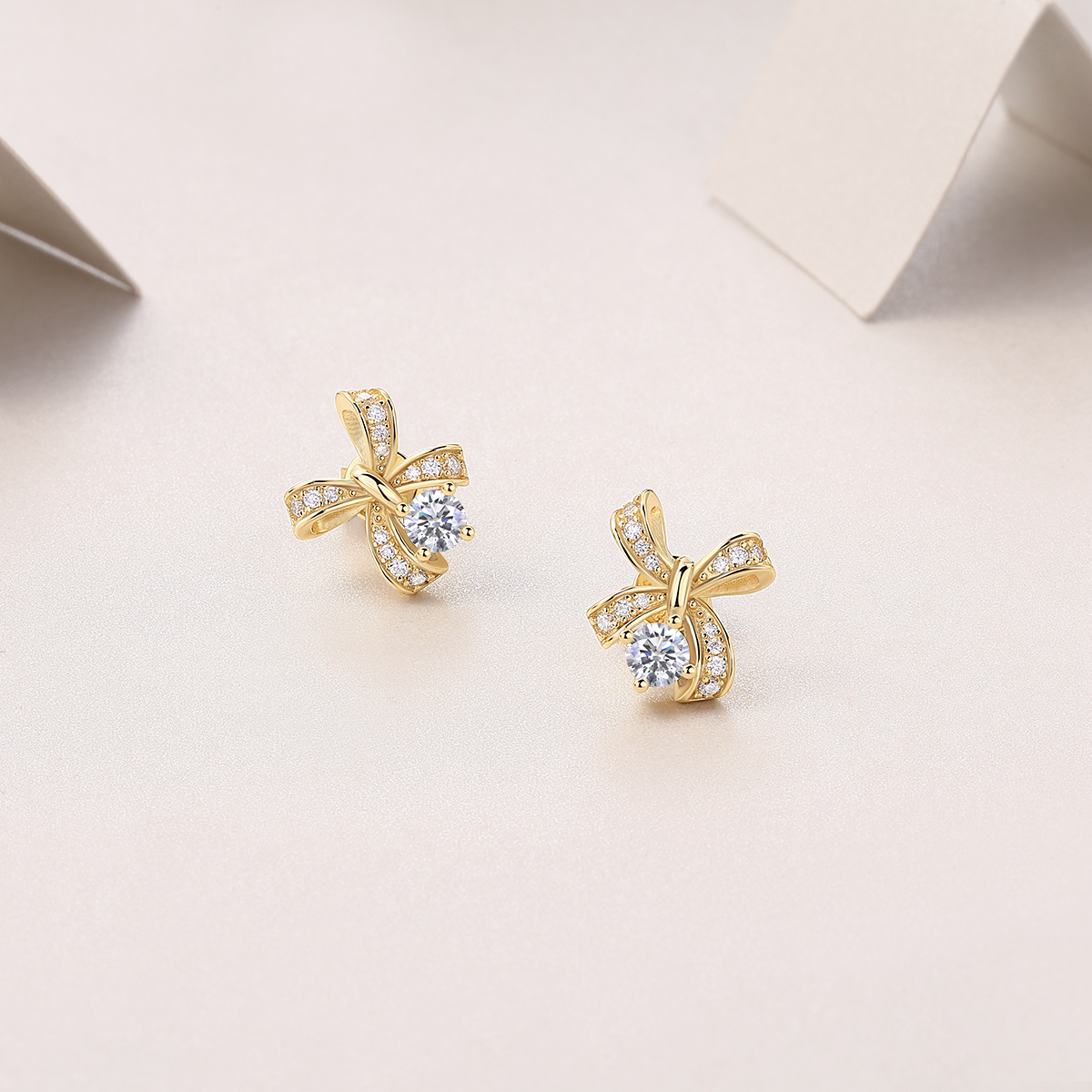 Top-quality Moissanite Luxury And Fashionable Light Luxury Jewelry Silver Stud Earrings