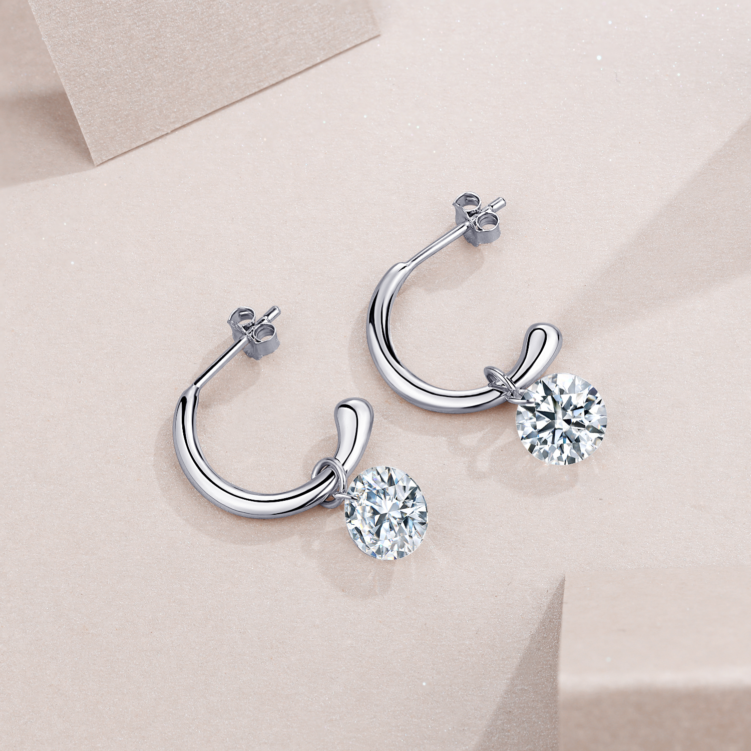 Top-quality Moissanite Luxury And Fashionable Light Luxury Jewelry Silver Stud Earrings