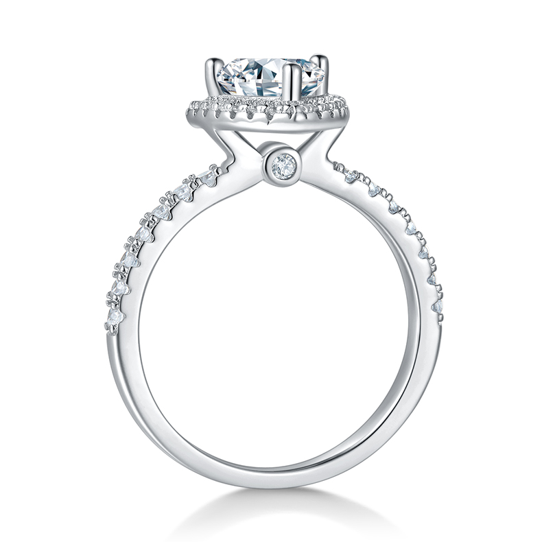 Triangular Moissanite Set With Top-quality Moissanite Luxury And Fashionable Light Luxury