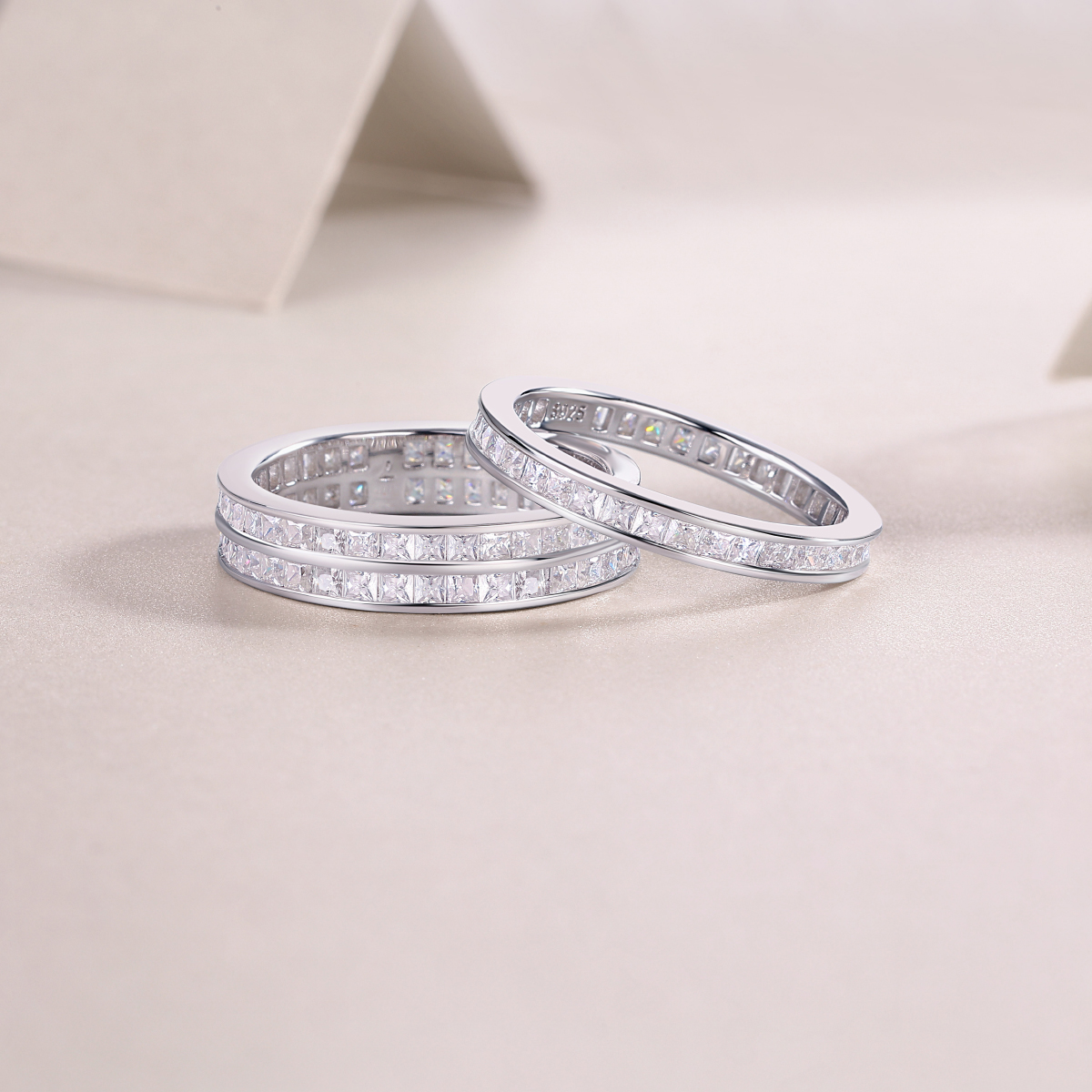 Unrestrained Growth - A Wedding Ring Set With Top-quality Moissanite Silver And