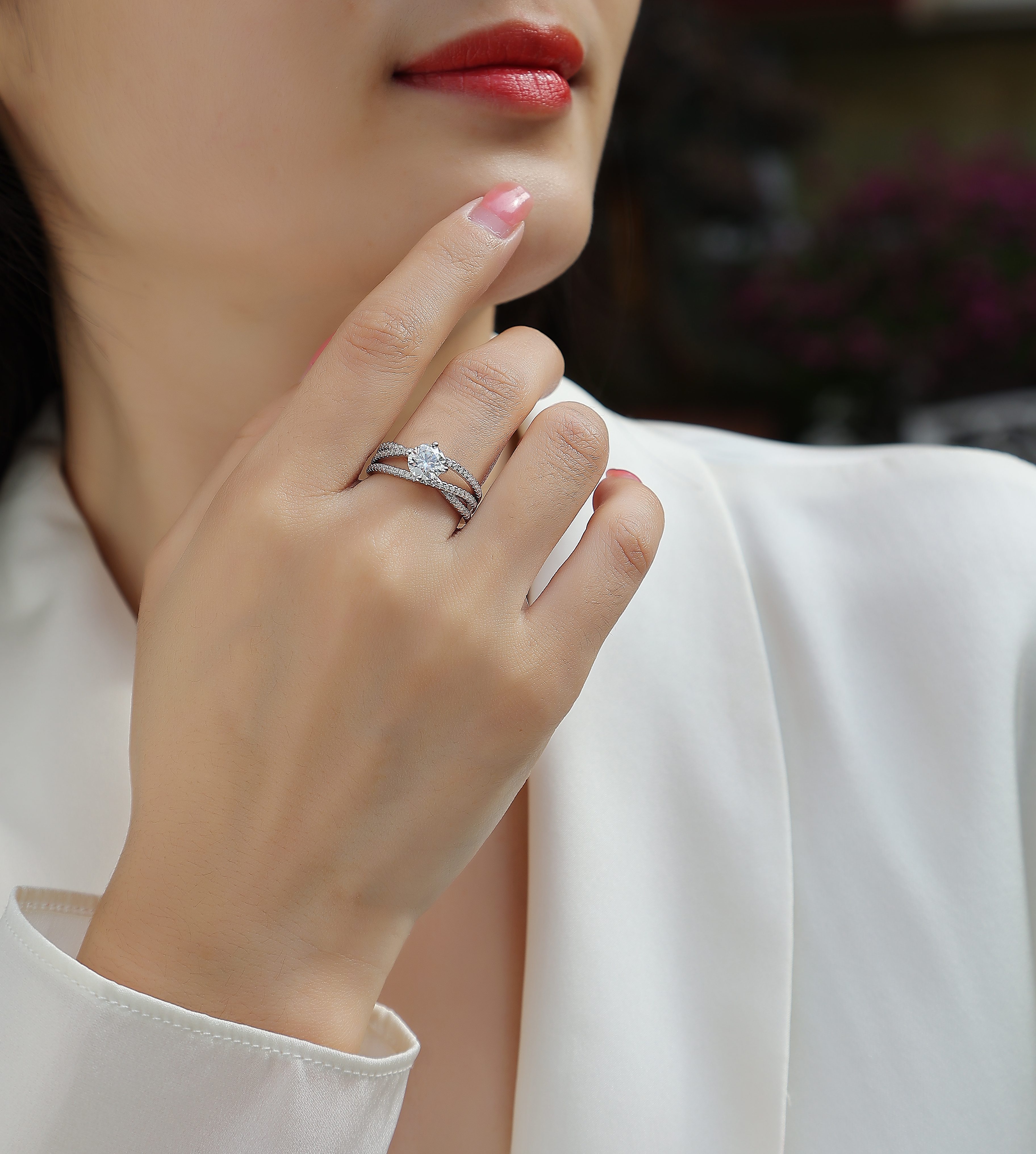 Immaginazione sfrenata: una fede nuziale con diamante in argento Moissanite di alta qualità da 1 carato