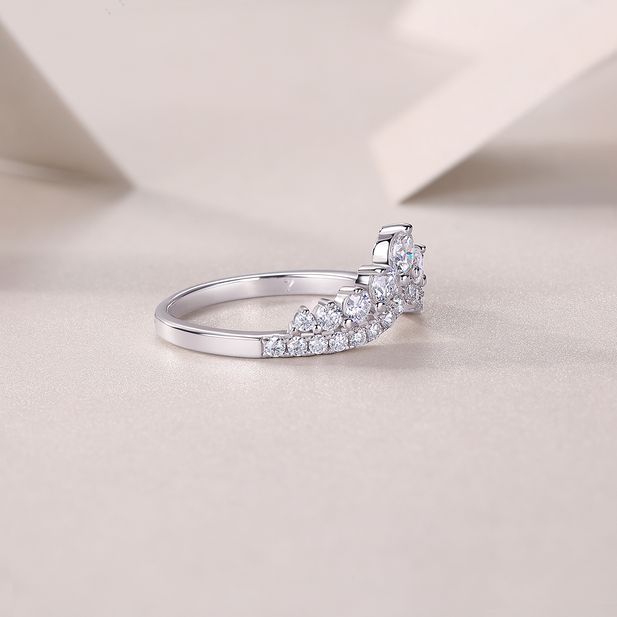 Victoria - A Wedding Ring Set With Top-quality Moissanite Silver And Platinum-plated