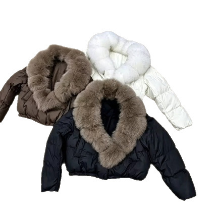 Women's Detachable-hood High-waisted Short Puffer Coat With A Large Fur Collar