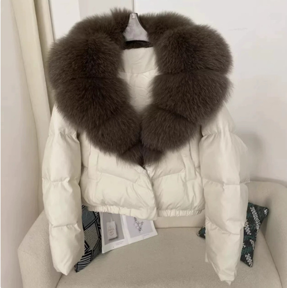 Women's Detachable-hood High-waisted Short Puffer Coat With A Large Fur Collar