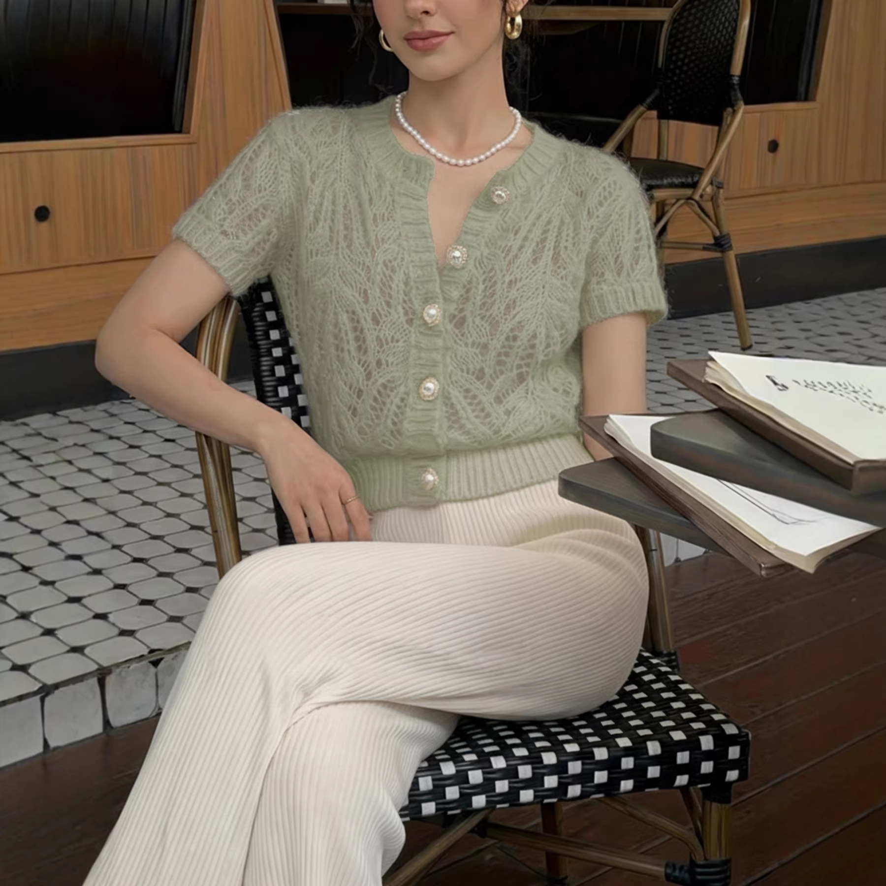 Women's Hollow-out Round-neck Pearl-button Solid-color Short-sleeve Top