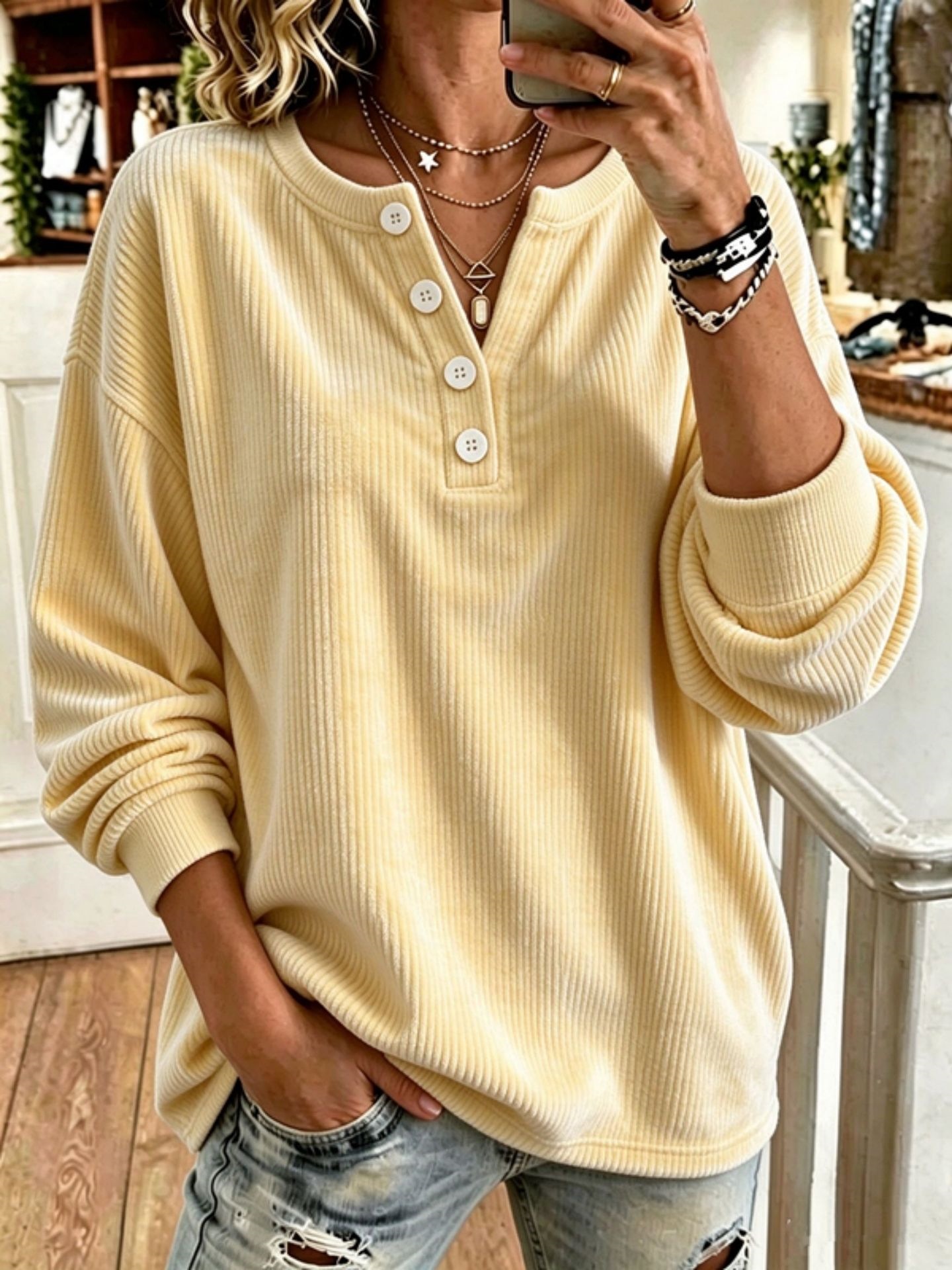 Women's Loose-fit Long-sleeve Pullover In Solid Color