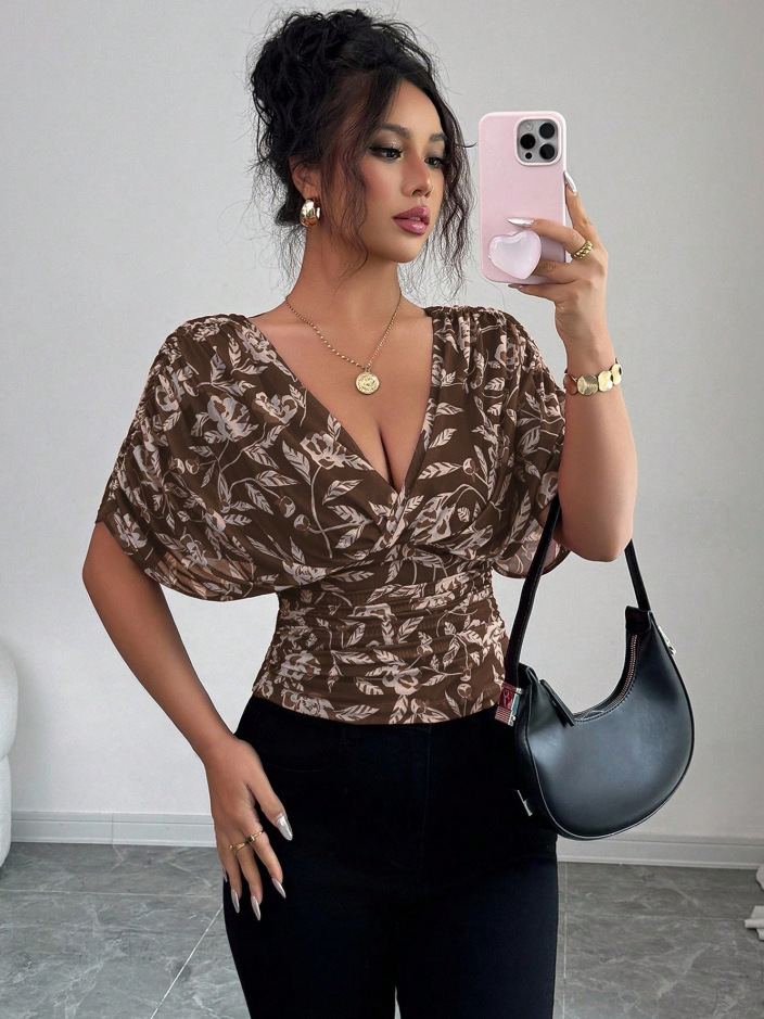 Womens Printed Slimit ShortSleeve Dress With A Deep V-Neck